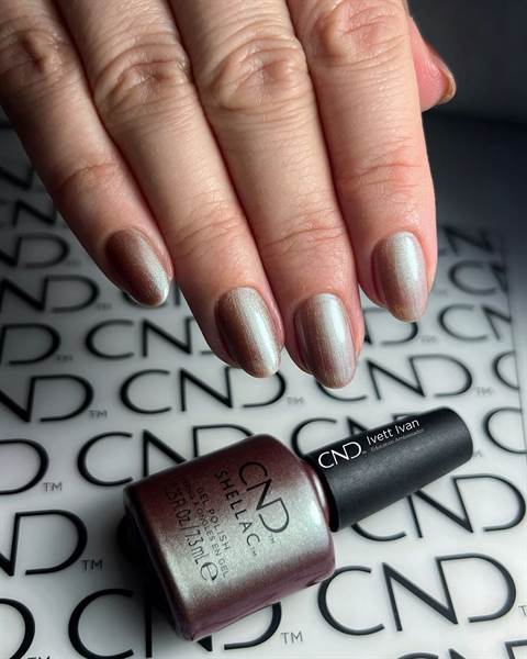 SMALTO CND™ VINYLUX™FROSTBITE